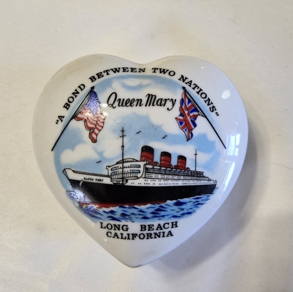 Vintage Phil Papel Imports Queen Mary Ship Long Beach California trinket box - Picture 4 of 6